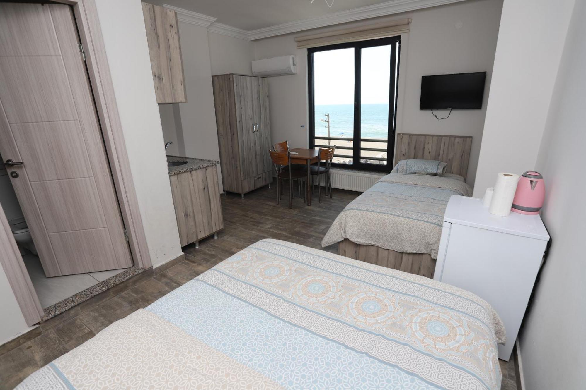 Rueya Pansiyon Apart Otel Yukarı Yukarı Kocaali Exterior photo