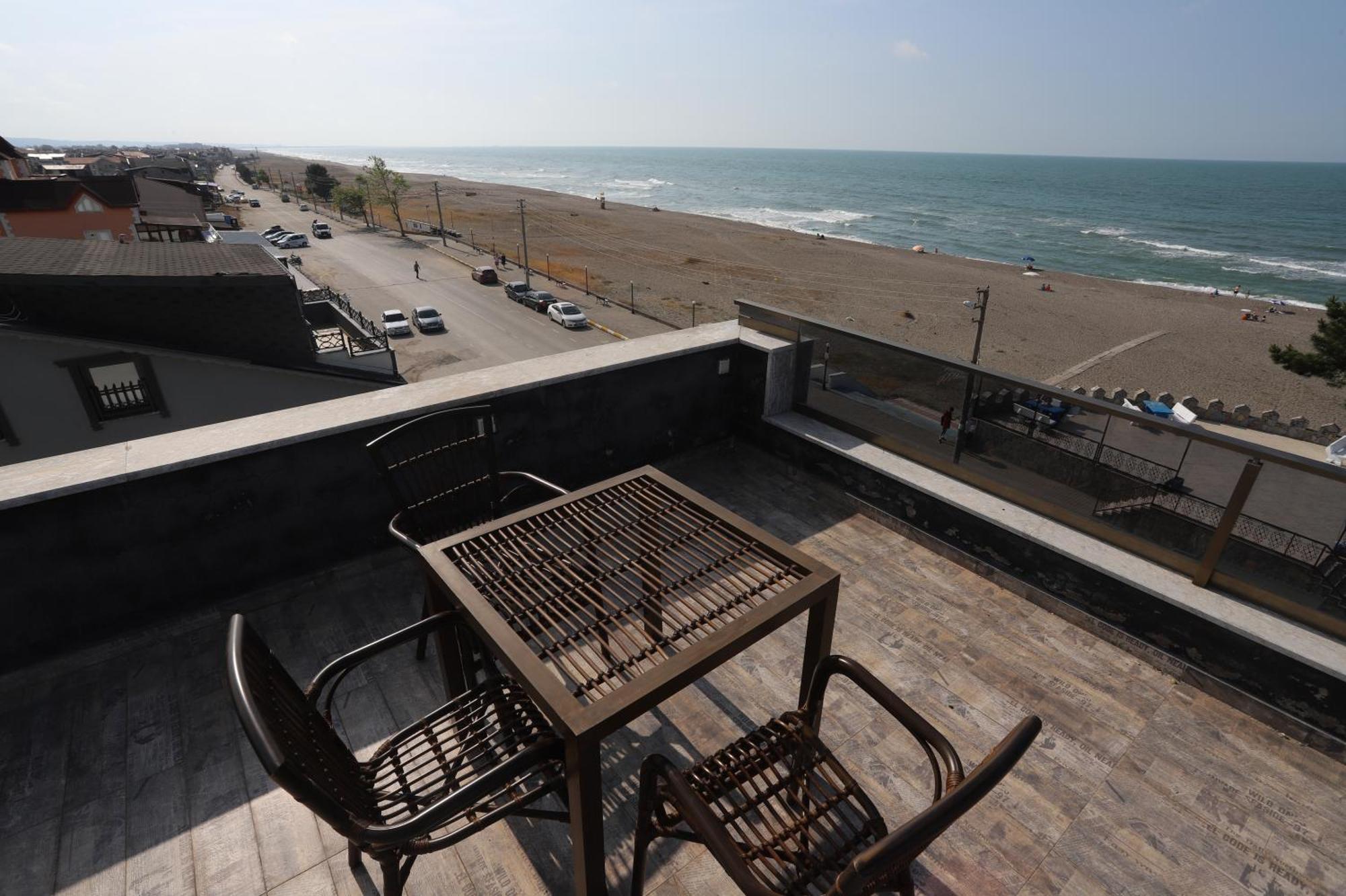 Rueya Pansiyon Apart Otel Yukarı Yukarı Kocaali Exterior photo