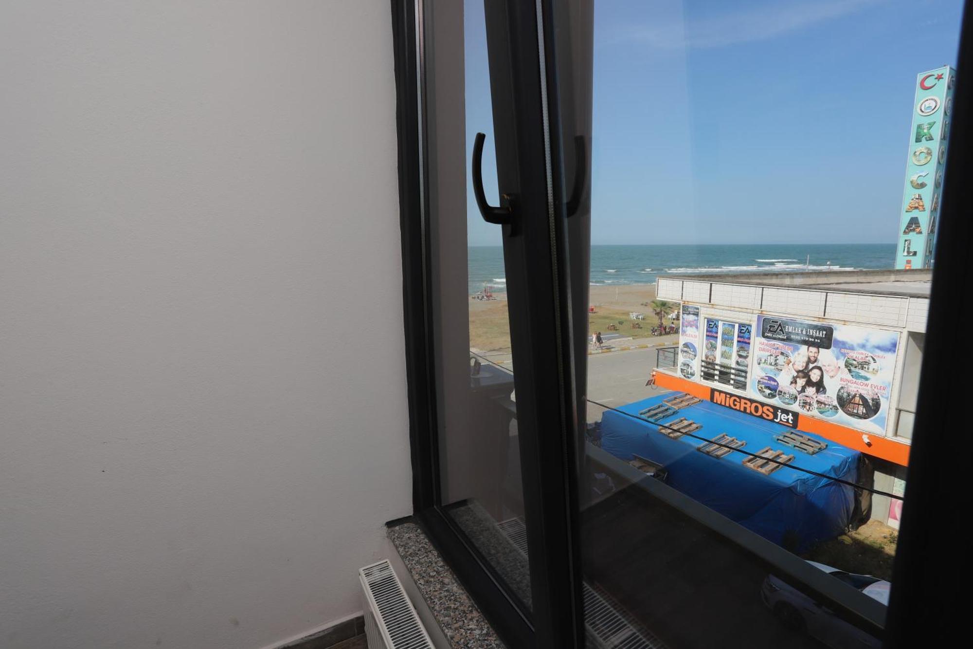 Rueya Pansiyon Apart Otel Yukarı Yukarı Kocaali Exterior photo