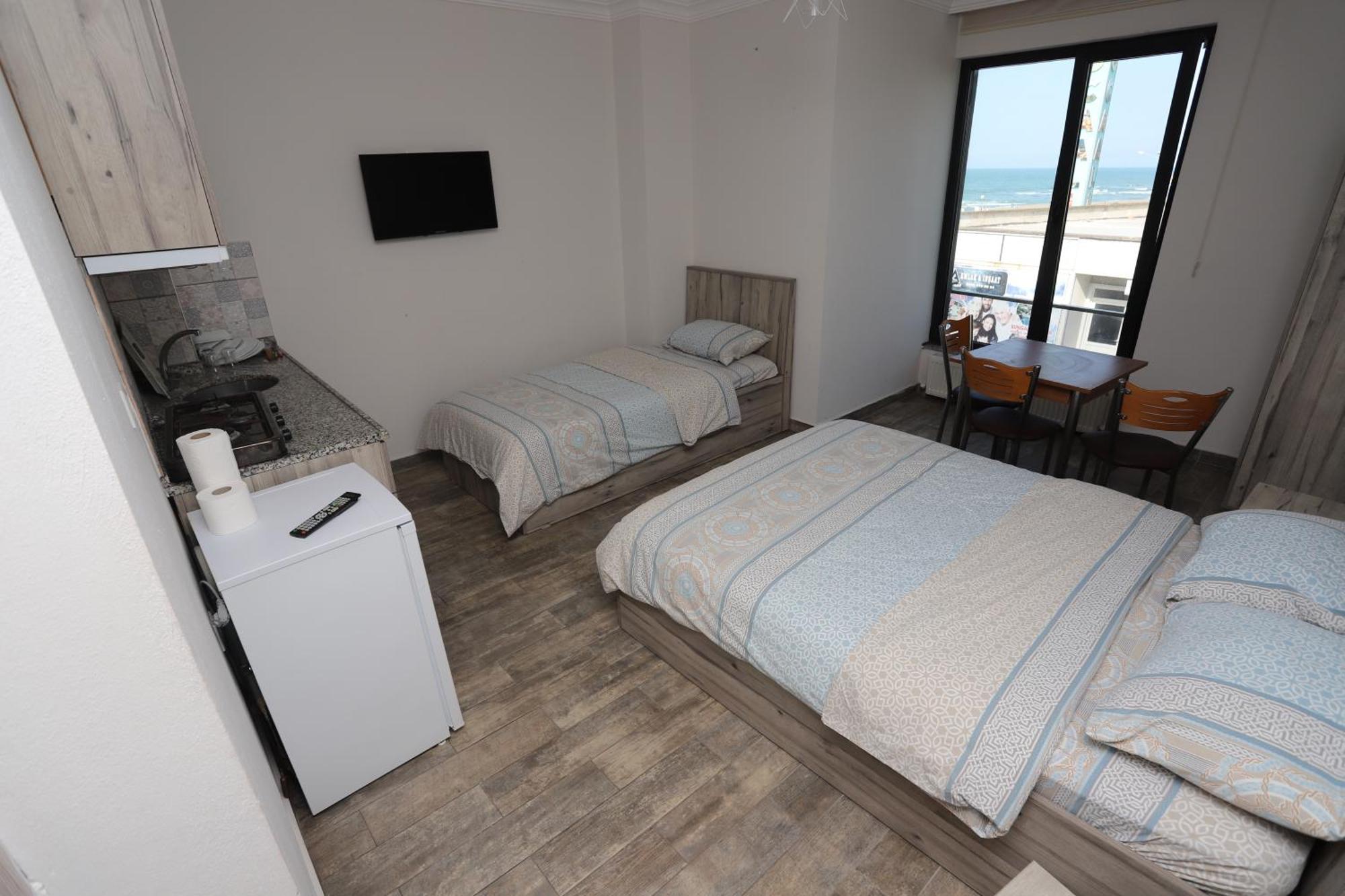 Rueya Pansiyon Apart Otel Yukarı Yukarı Kocaali Exterior photo