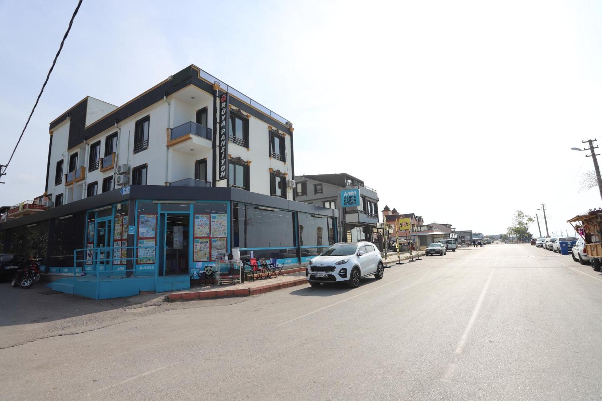 Rueya Pansiyon Apart Otel Yukarı Yukarı Kocaali Exterior photo