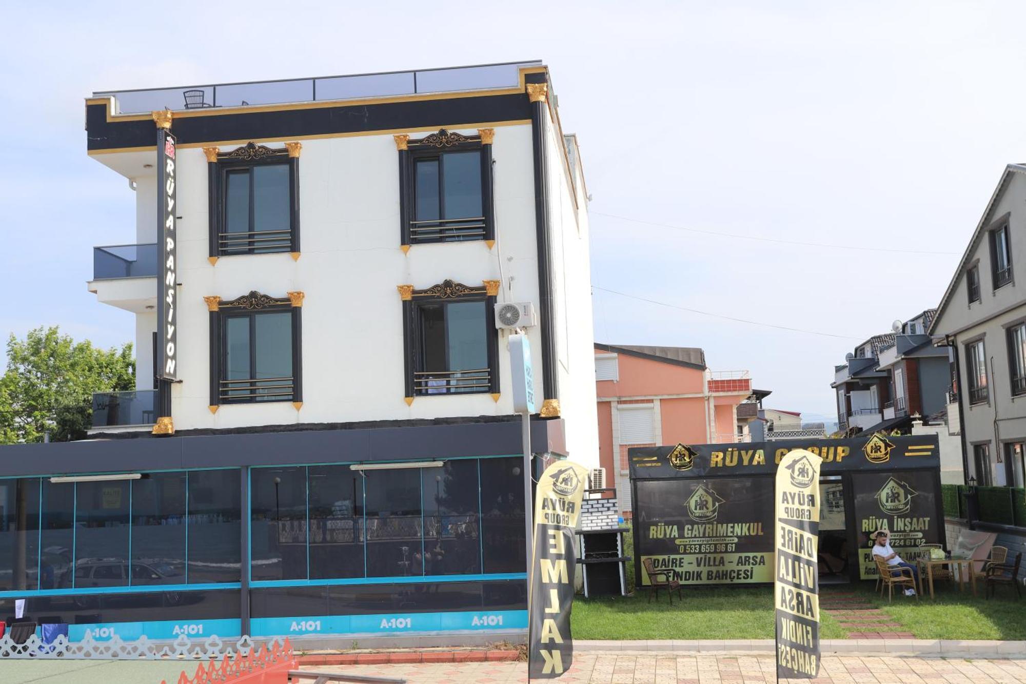 Rueya Pansiyon Apart Otel Yukarı Yukarı Kocaali Exterior photo