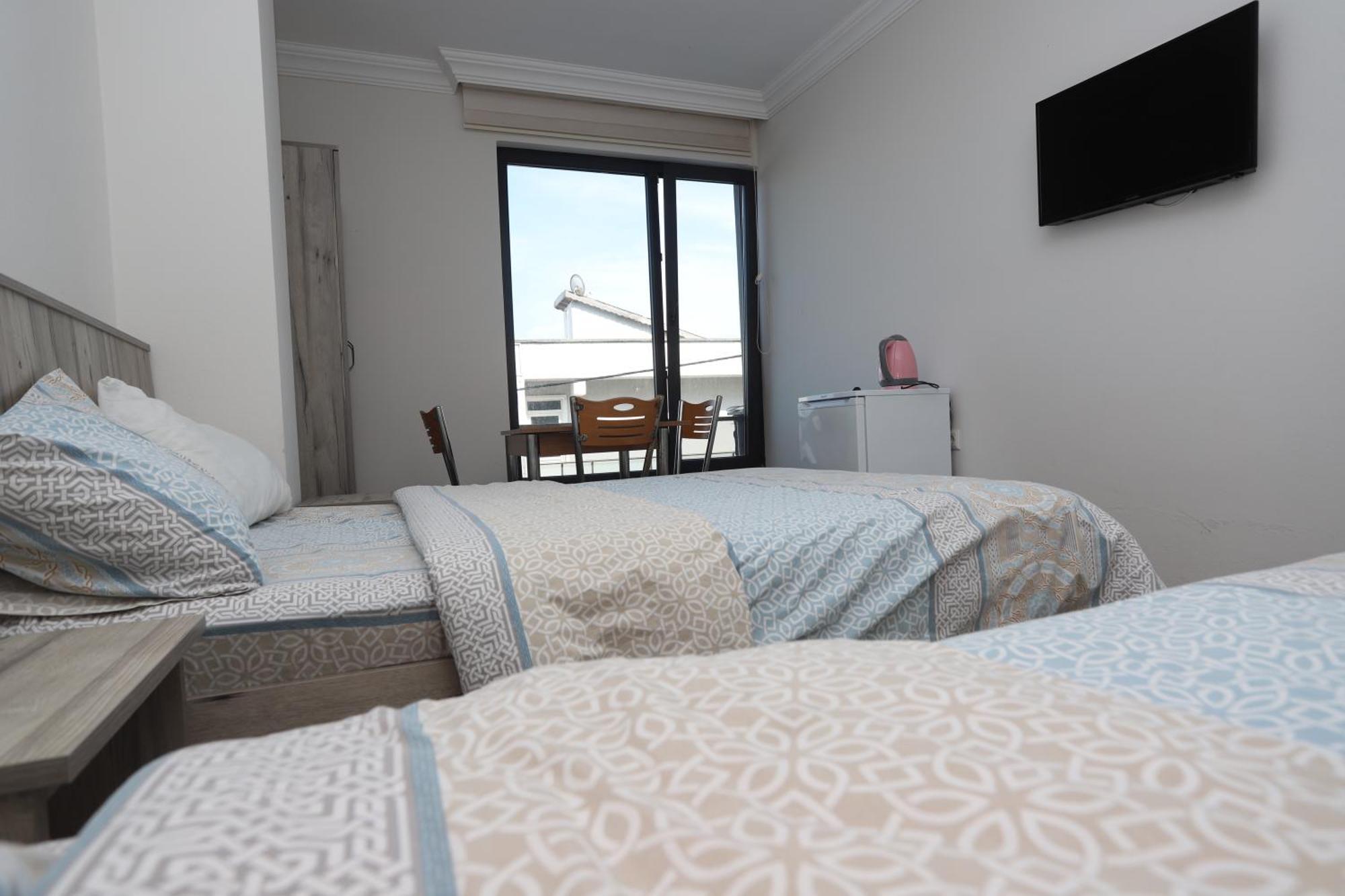 Rueya Pansiyon Apart Otel Yukarı Yukarı Kocaali Exterior photo