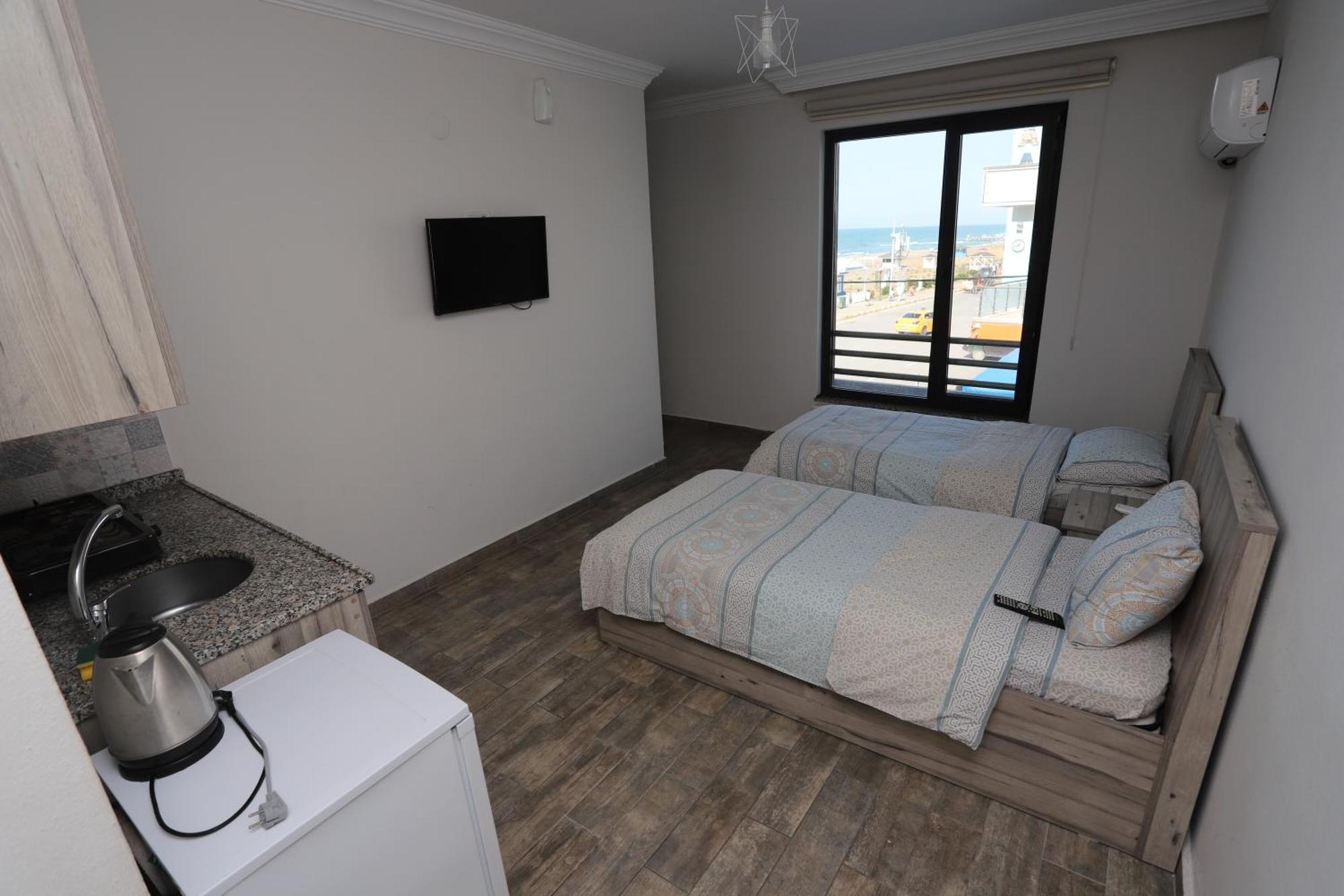 Rueya Pansiyon Apart Otel Yukarı Yukarı Kocaali Exterior photo