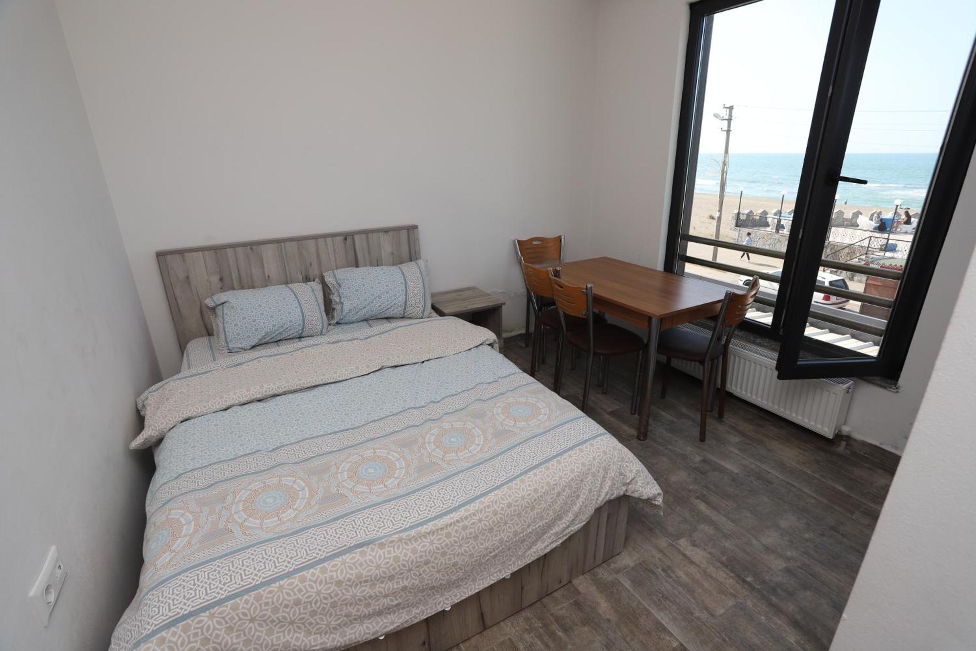 Rueya Pansiyon Apart Otel Yukarı Yukarı Kocaali Exterior photo